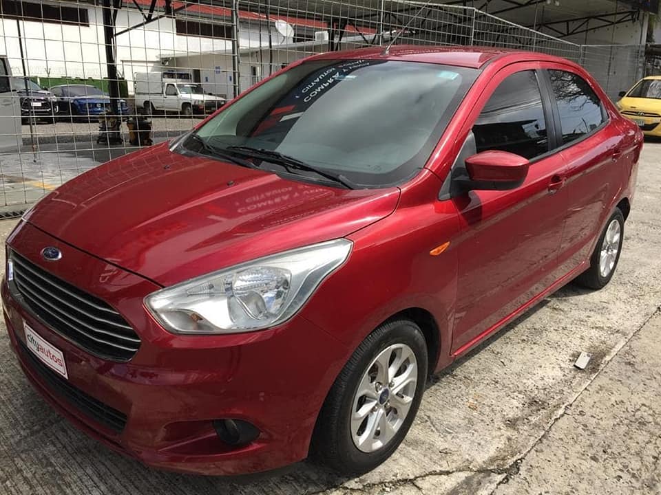 SE VENDE FORD FIGO 2017 SEMIFULL