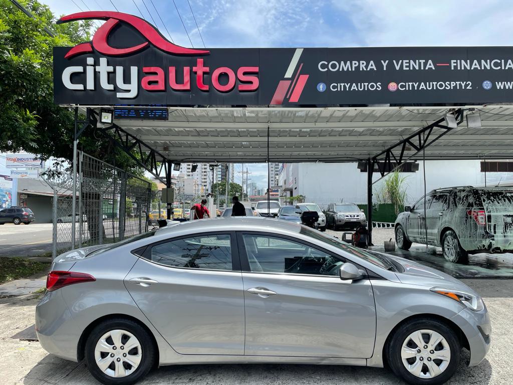 SE VENDE HYUNDAI ELANTRA  2016 SEMIFULL