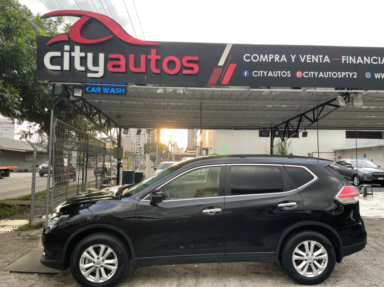 SE VENDE NISSAN X-TRAIL 2015