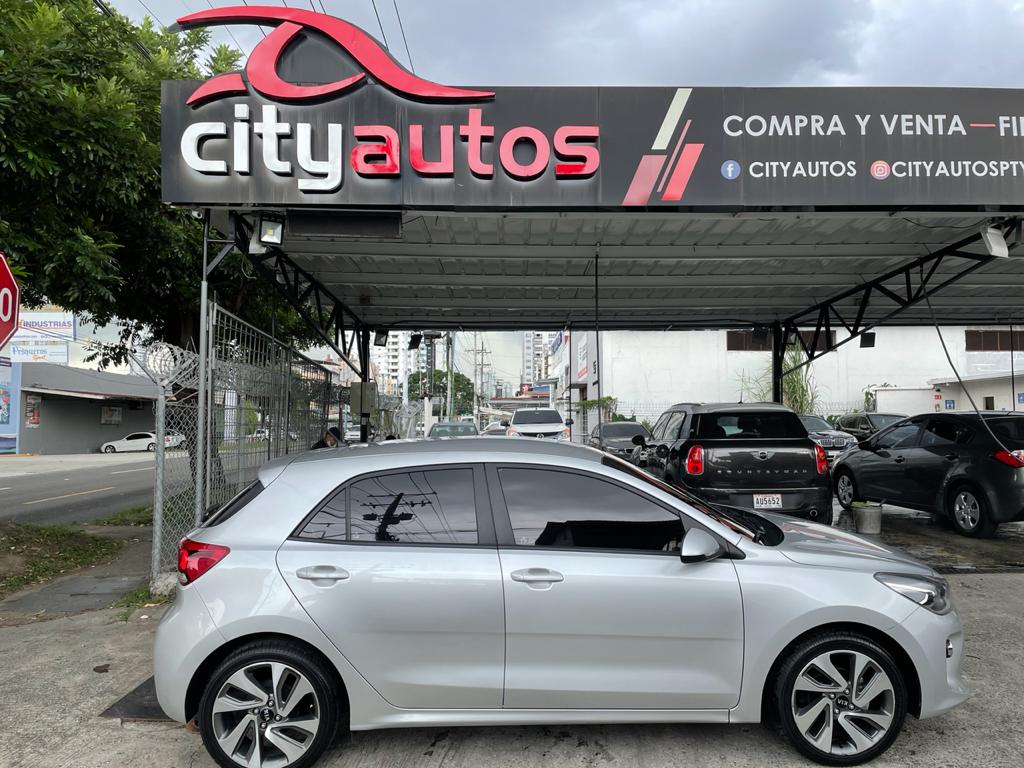 SE VENDE KIA RIO 2018 FULL XTRAS