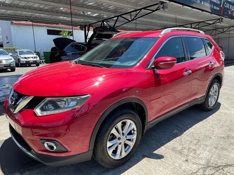 SE VENDE NISSAN XTRAIL 2016 SEMIFULL