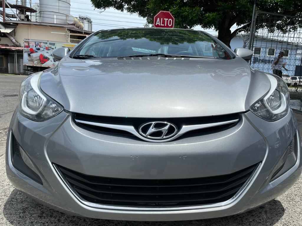 SE VENDE HYUNDAI ELANTRA  2016 SEMIFULL