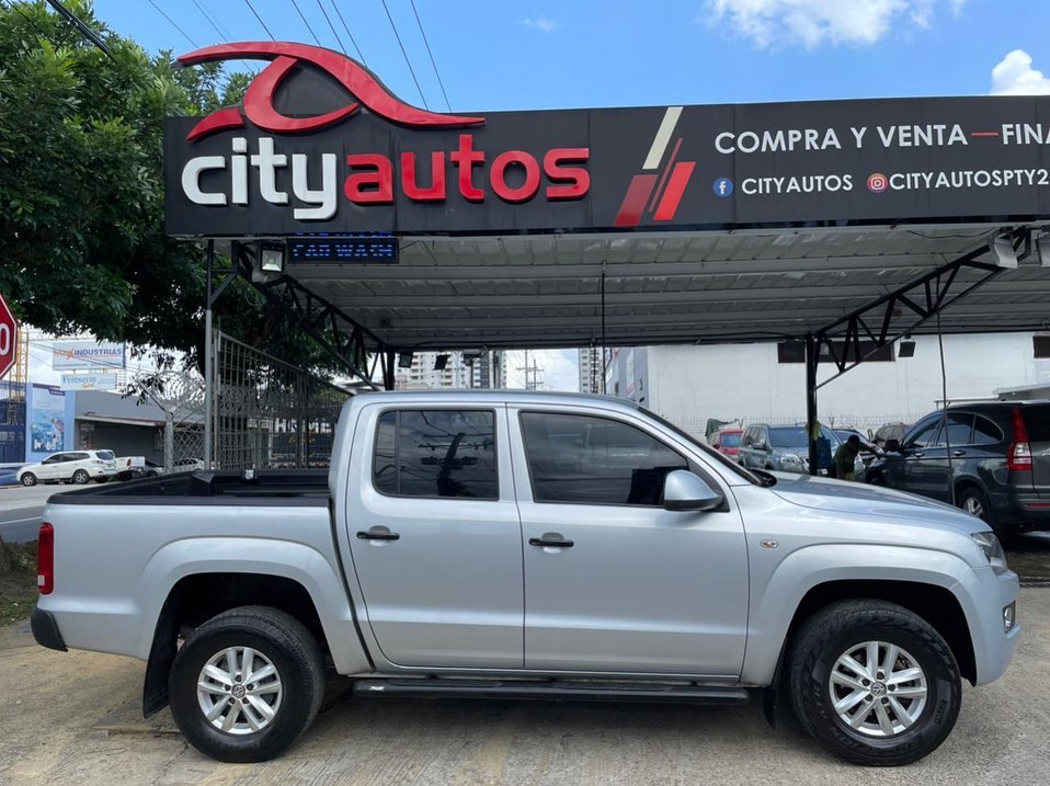 SE VENDE VOLKSWAGEN AMAROK 2015 4x4