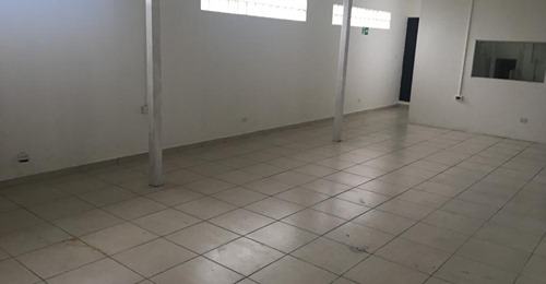 Se Alquila Casa Comercial en Bethania / completa o 2 locales separados