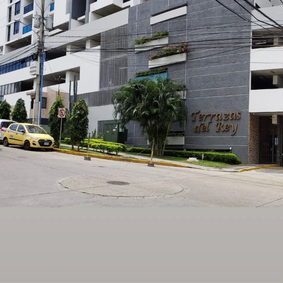 *Se alquila P. H terrazas del rey - Condado del rey*