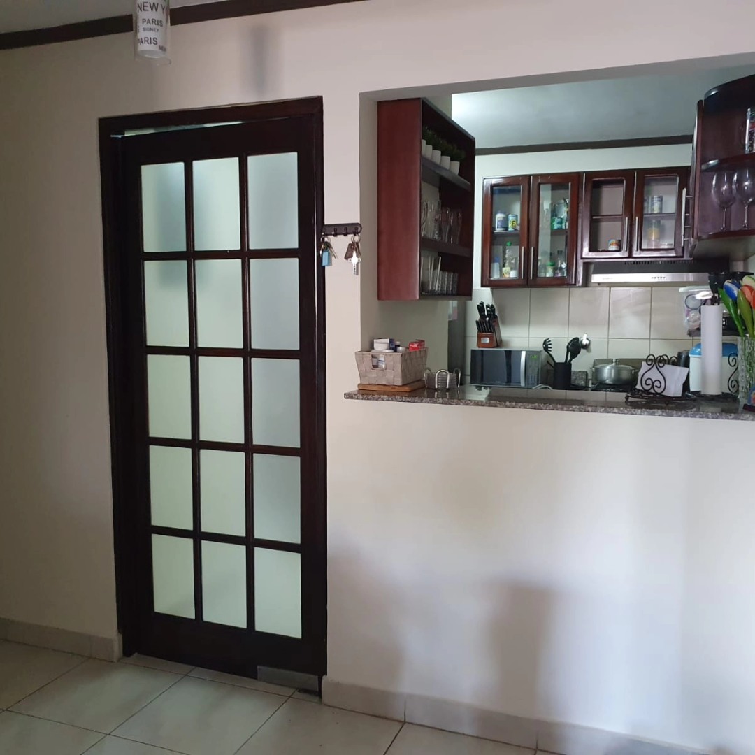 Se vende casa en la Alameda.