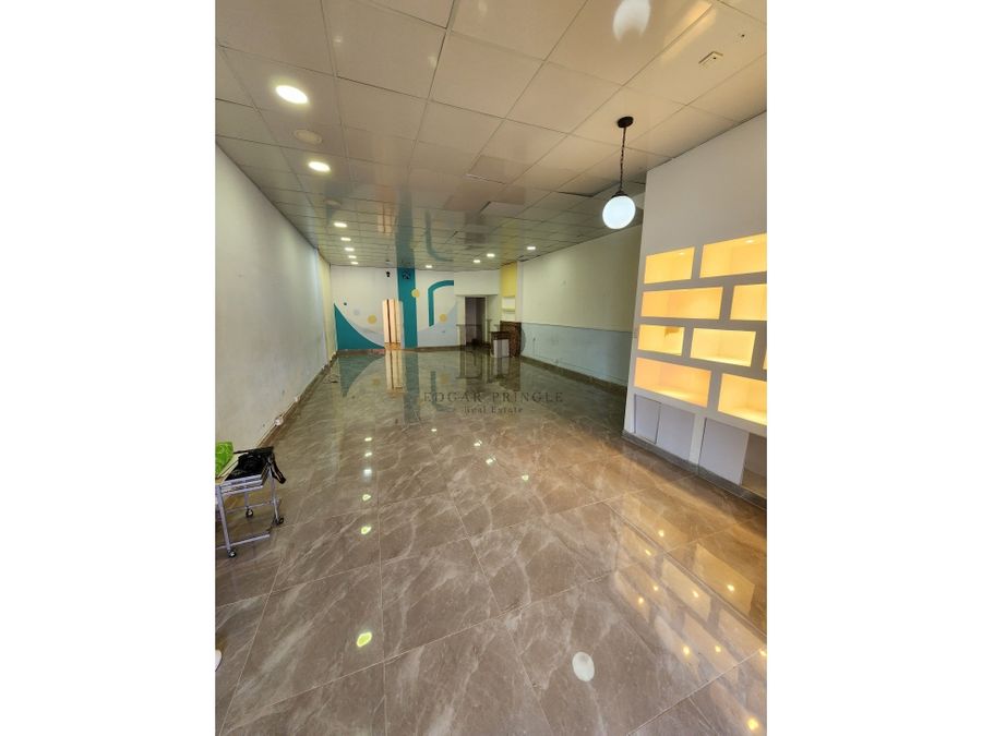 Se alquila local comercial en brisas del golf